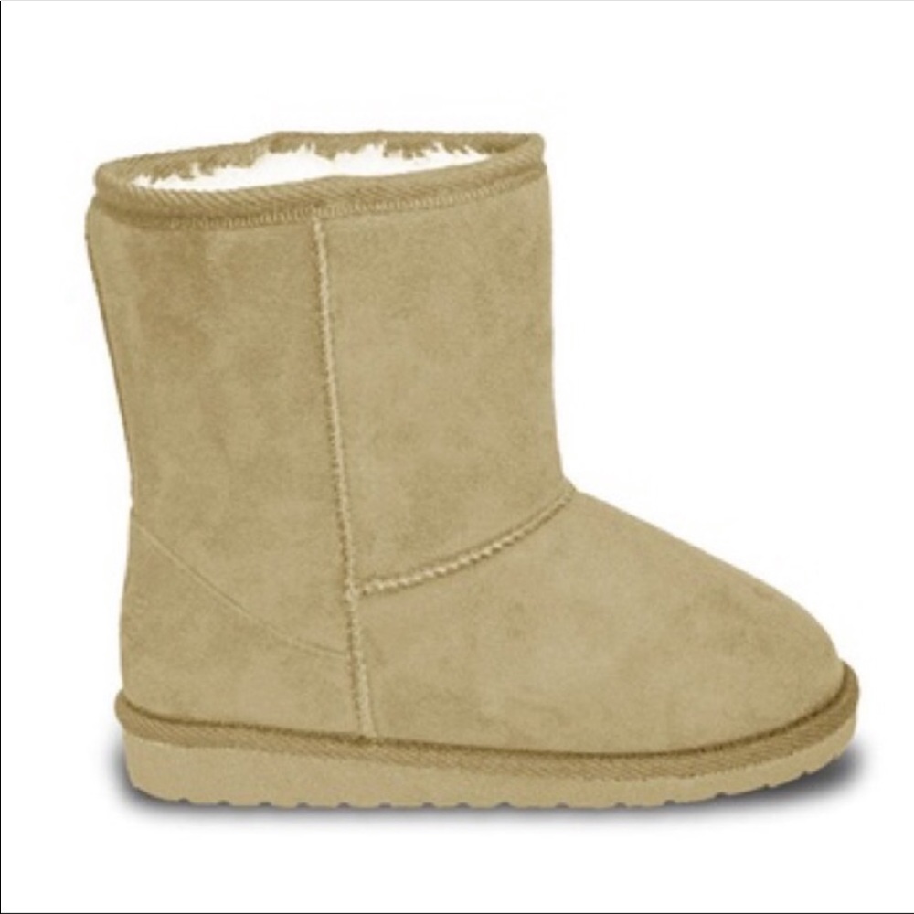 Girl’s Dawgs comfy winter boots